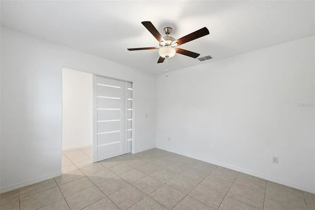 4 bed, 2.5 bath, 2584 sqft, $2,650 — Photo 4