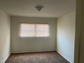 1745 E Appleton St, Long Beach, CA