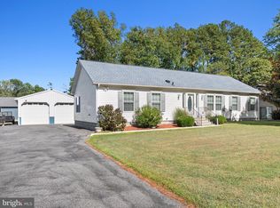 37531 Bonnie St, Ocean View, DE 19970