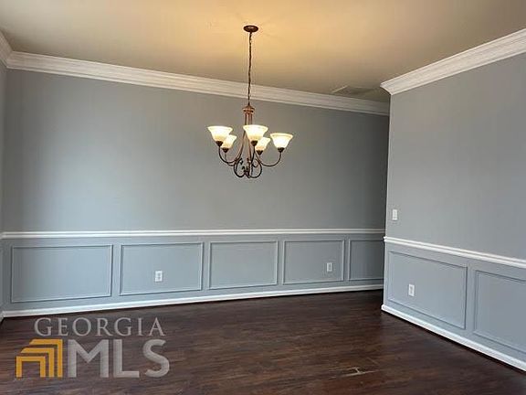 3rd image of 1357 Jameson Ln