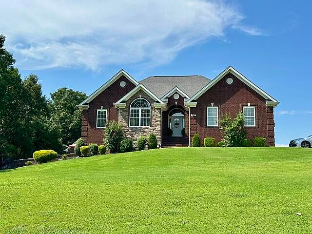 1st image of 164 Masters Cir