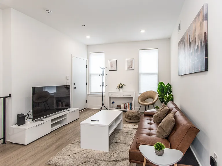 2435 W Master St #1A — Photo 19