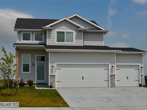 2nd image of 613 32nd St SW
