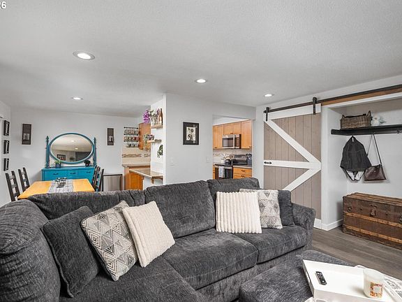 3rd image of 18107 SW Monte Verdi Blvd