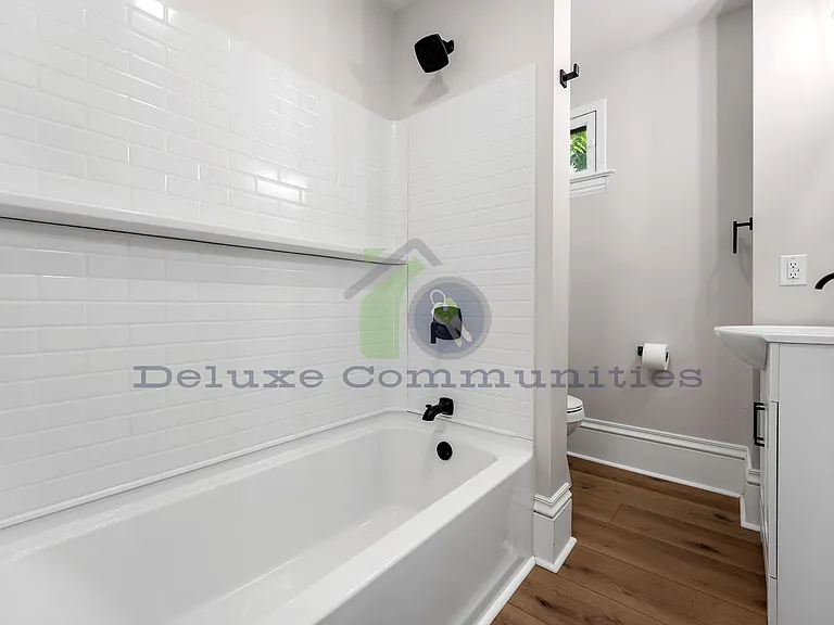 606 Lafayette Ave NE — Photo 21