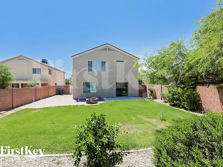 5570 E Flowing Spg — Photo 15