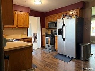 5th image of 14137 Berkshire St