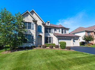 220 Pleasant Dr, Bartlett, IL 60103