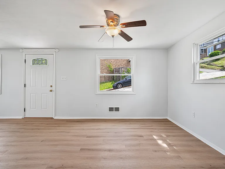 759 Gallion Ave — Photo 12