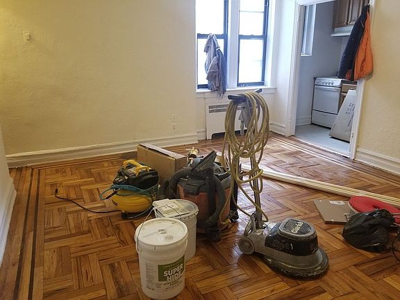 4th image of 8760 113th St APT 4C