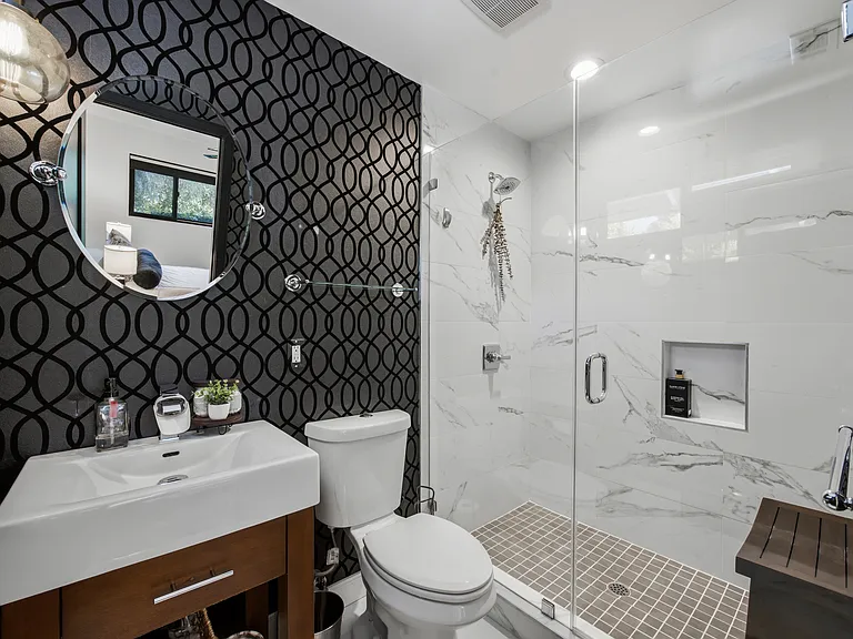 16453 Lassen St — Photo 8