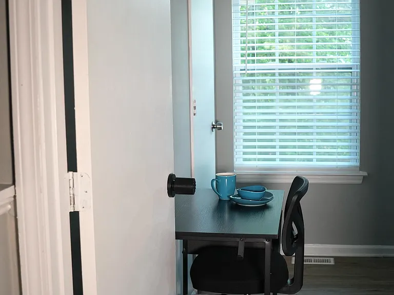 Silverwood Dr — Photo 2