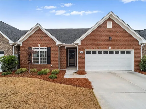 204 Patriots Row SW, Calhoun, GA 30701