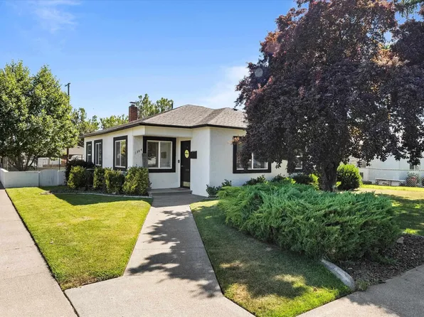 1304 W Shoshone St, Pasco, WA 99301