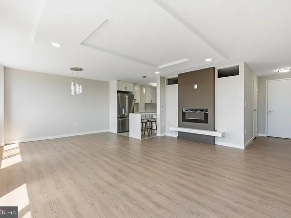 10201 Grosvenor Pl APT 1626, Rockville, MD 20852