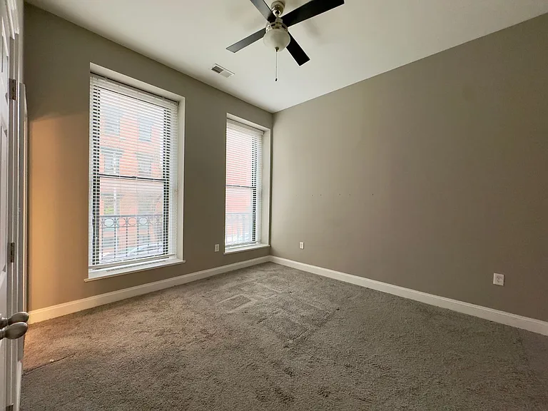 Apartment Units with In-Unit Laundry in Mt Vernon, Baltimore, MD! — Photo 26