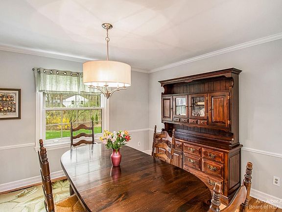 5th image of 3462 Tothill Dr