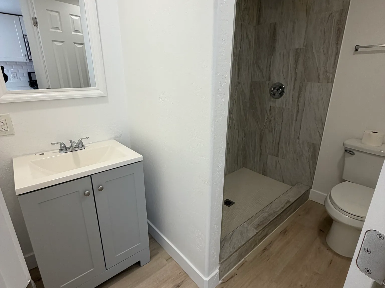 1 bed, 450 sqft, $925 — Photo 3
