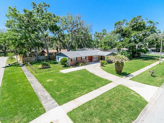 2nd image of 1222 Boca Grande Ave