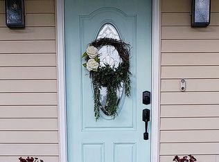 4631 Countryside Dr, Flowery Branch, GA 30542