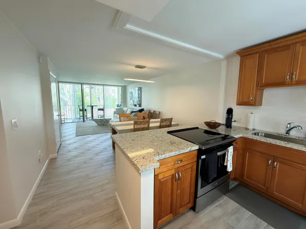 4242 Deste Ct APT 208, Lake Worth, FL 33467