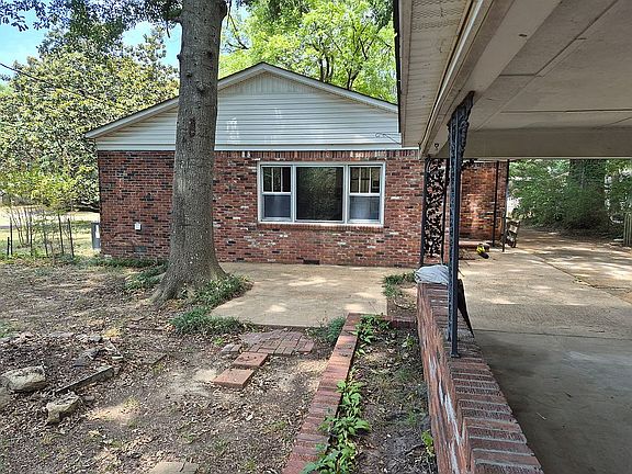 3rd image of 907 Wilmar Cir