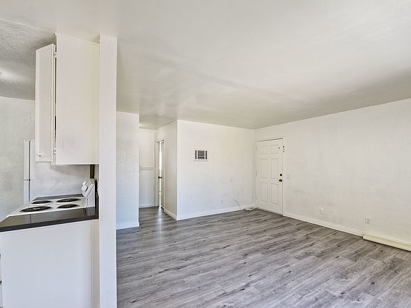 Photo is not of actual unit but similar - used for reference