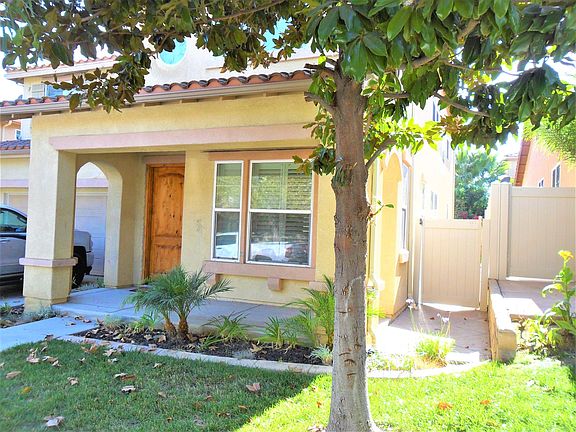 2nd image of 1345 Honeysuckle Ave