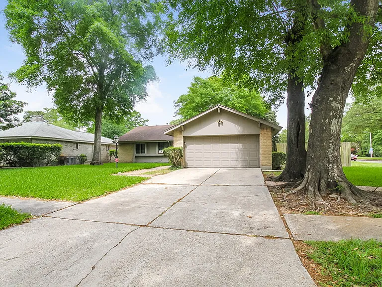 5327 Enchanted Timbers Dr — Photo 3