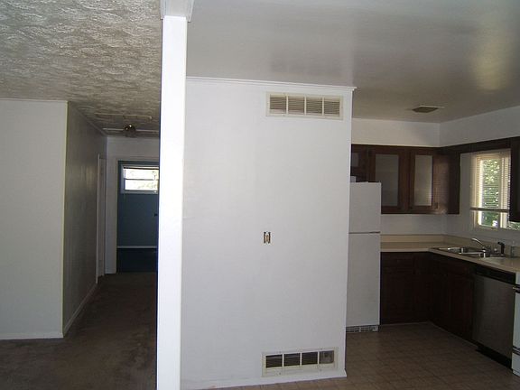 3rd image of 2931 Cunnington Ln
