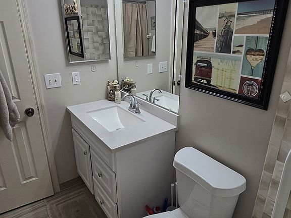 5th image of 1724 Silver Creek Ct #105