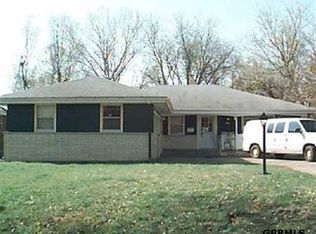 4915 N Grand Ave, Omaha, NE 68104