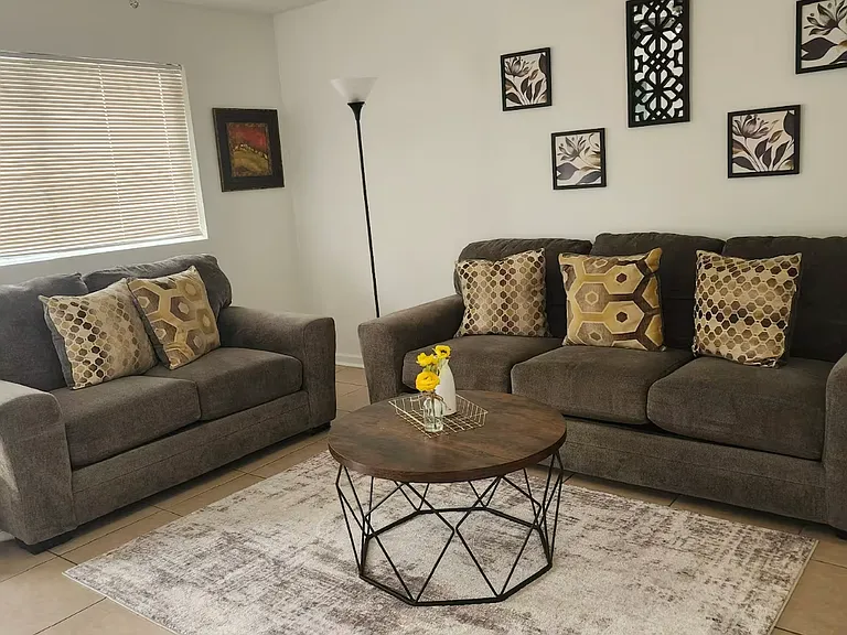 256 W Roosevelt St #3 — Photo 5