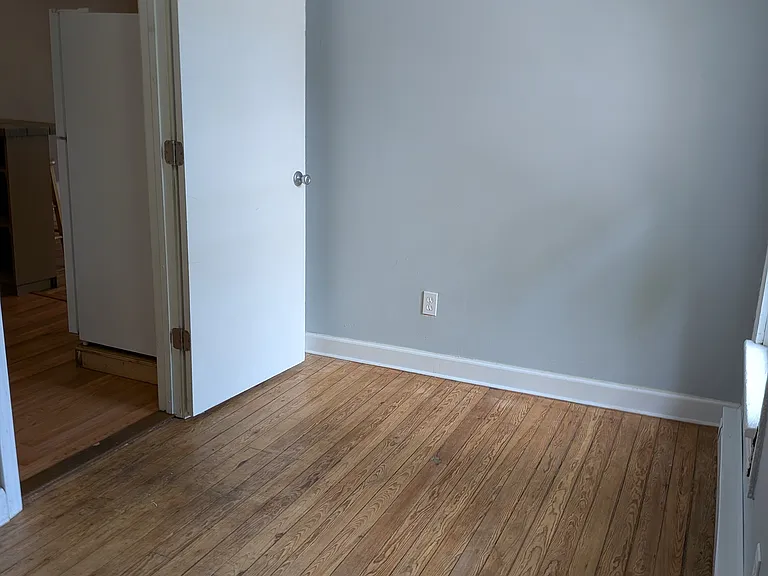 1925 W 77th St #2 — Photo 14