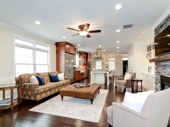 612 Magnolia Ct, Kennett Square, PA 19348