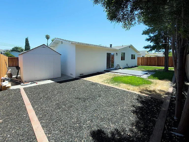 43387 Lindenwood St — Photo 18