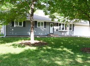 5619 Saint Michael St, Mounds View, MN 55112