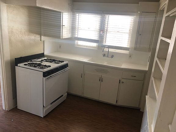 4th image of 431 Rose Ave #2A