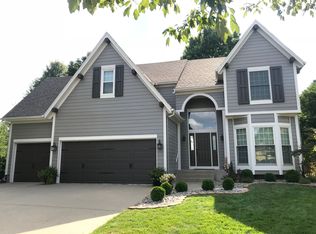 12864 Barton St, Overland Park, KS 66213