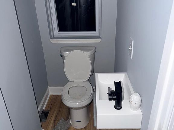 2nd image of 614 Emily St