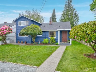 11247 Dayton Avenue N, Seattle, WA, 98133