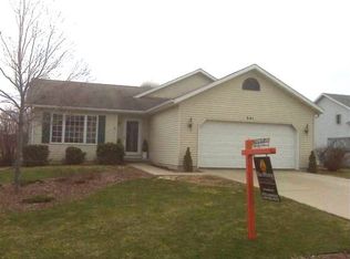 541 Meadow Ln, Columbus, WI 53925