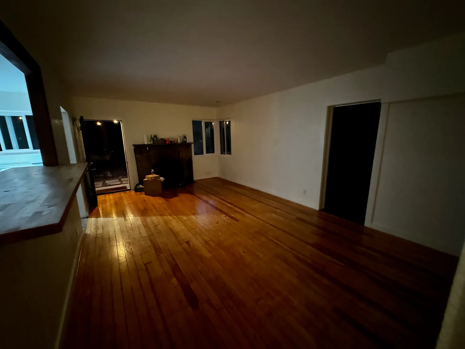 3 bed, 1.5 bath, 1100 sqft, $2,500 — Photo 3