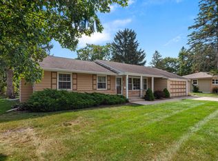 831 Beverly Ln, West Bend, WI 53090