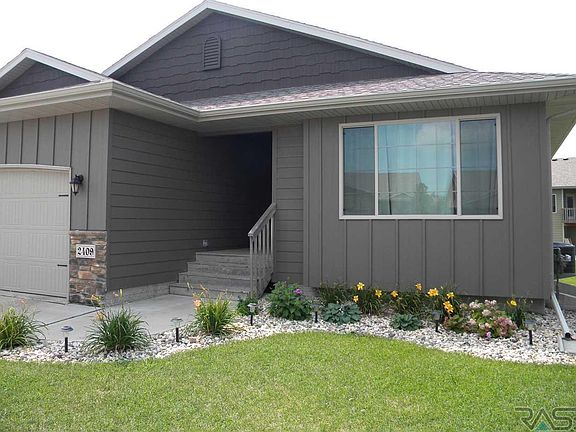 3rd image of 2409 S Kierra Ct