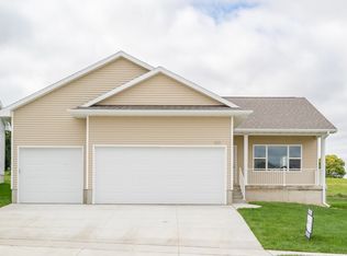 1310 1st St SE, Waverly, IA 50677