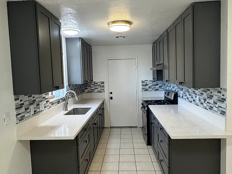 16280 W Via Corto — Photo 8