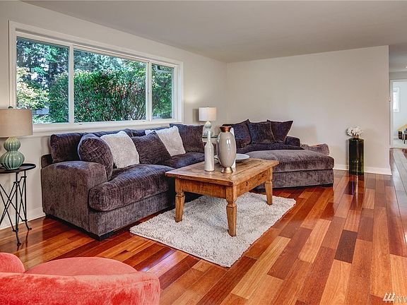 3rd image of 2515 164th Ave NE