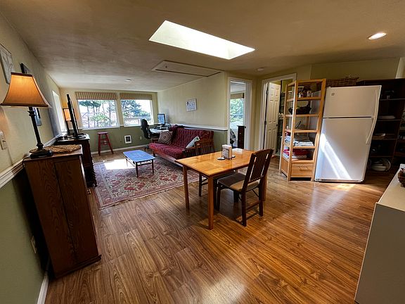 3rd image of 6730 Glen Ave #B