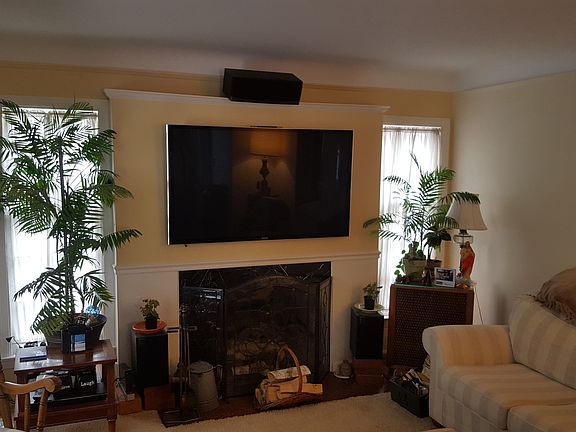 5th image of 611 Royal Ave